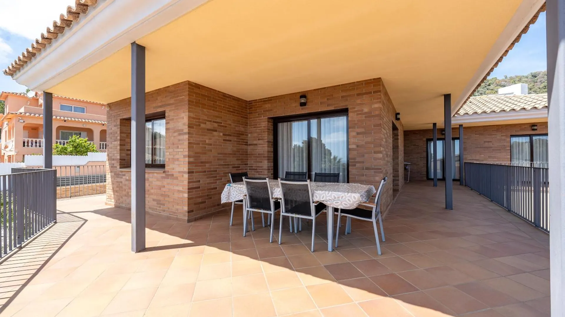 Casa Tico Villa Roda de Bera Holiday home